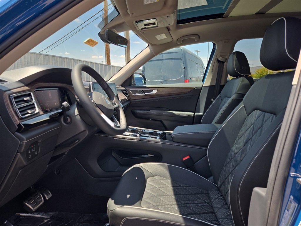 New 2025 Volkswagen Atlas SEL Premium R-Line image 18