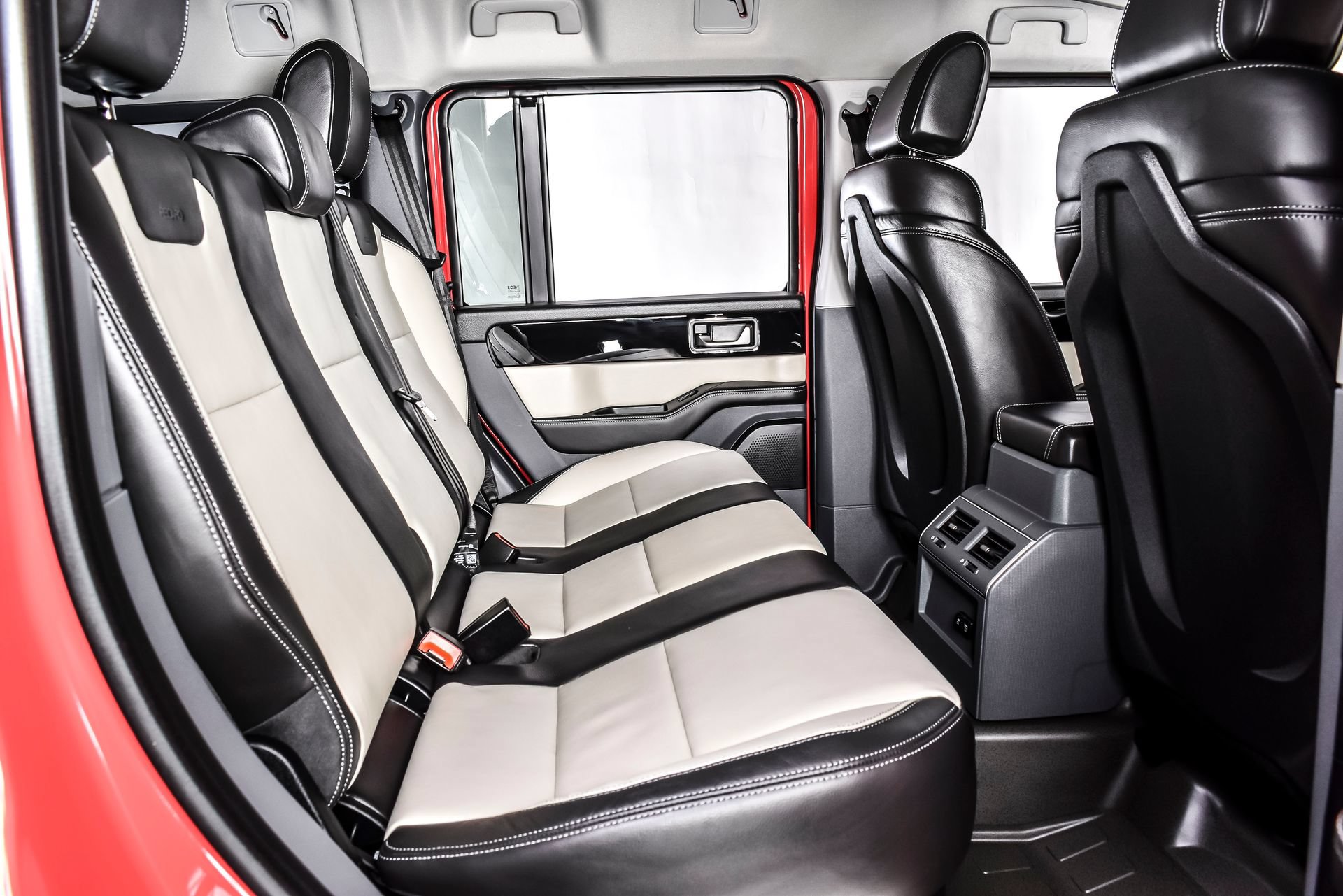 Used 2025 INEOS Grenadier AWD/4WD image 22