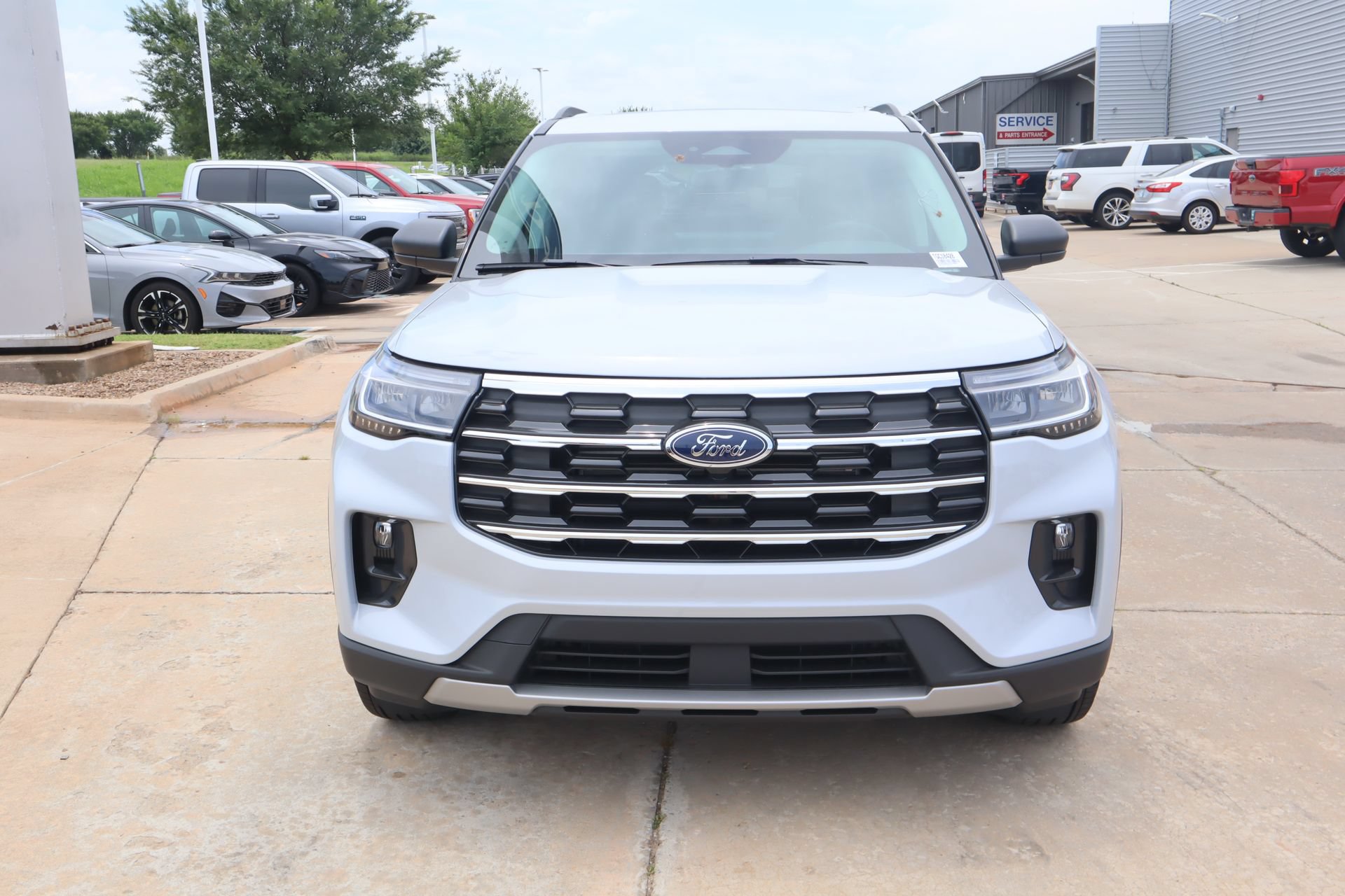 New 2026 Ford Explorer Active w/ Active Comfort Package AWD/4WD image 9
