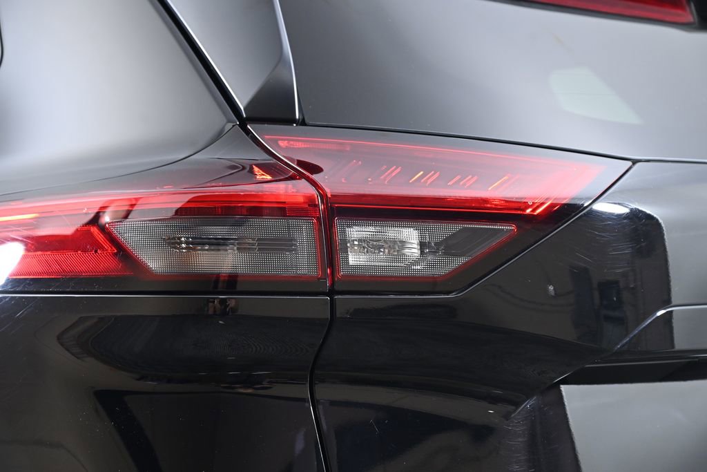 Certified 2025 Nissan Rogue S AWD/4WD image 11