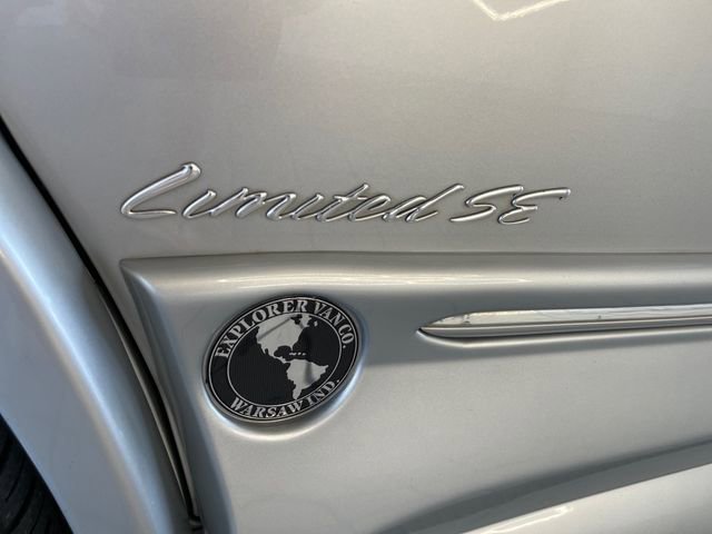 Used 2017 Chevrolet Express 2500 Extended image 6