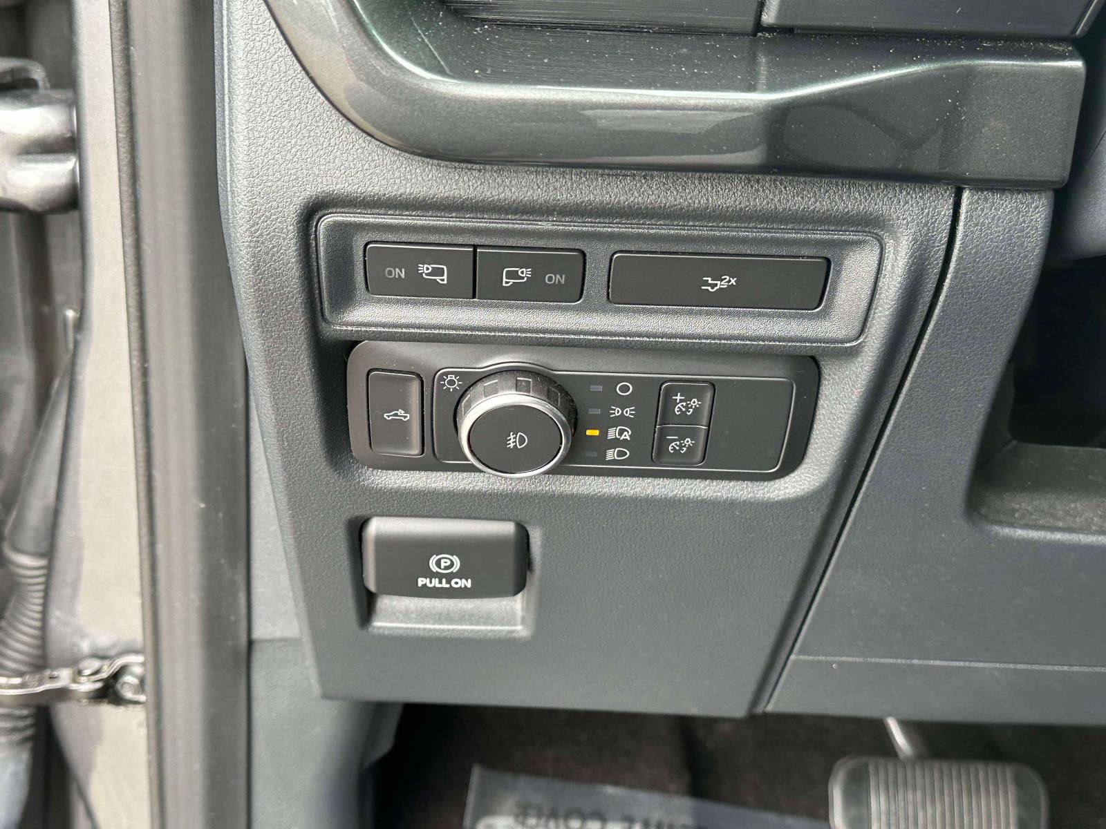 Certified 2022 Ford F150 XLT w/ Equipment Group 302A High image 19