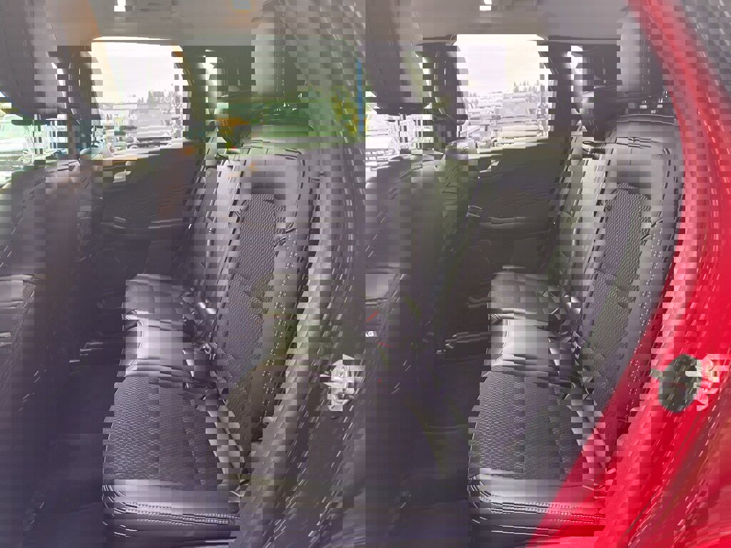 New 2025 Ford Escape SE image 24