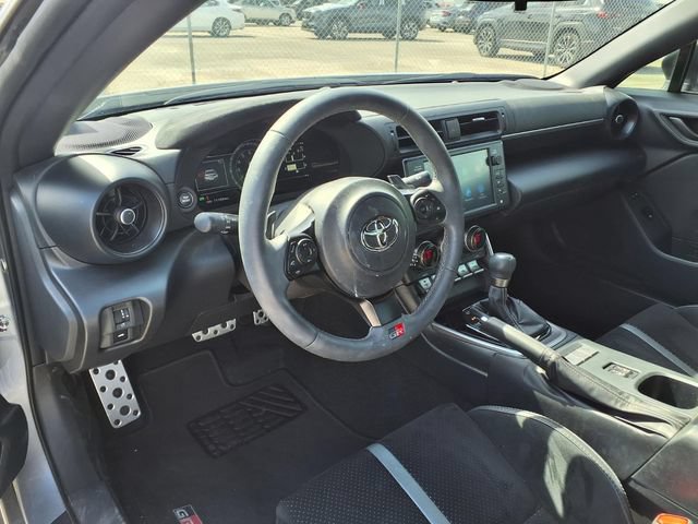 Used 2025 Toyota GR86 Premium RWD image 10