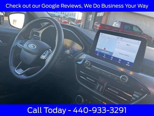 Certified 2022 Ford Escape Titanium w/ Class II Trailer Tow Package image 12