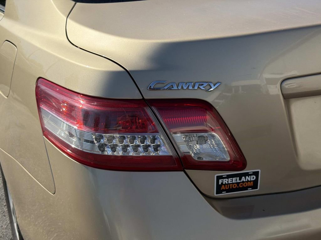 Used 2011 Toyota Camry LE w/ LE Extra-Value Pkg FWD image 12