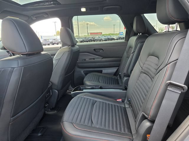 New 2026 Nissan Pathfinder Rock Creek w/ Rock Creek Premium Package AWD/4WD image 11