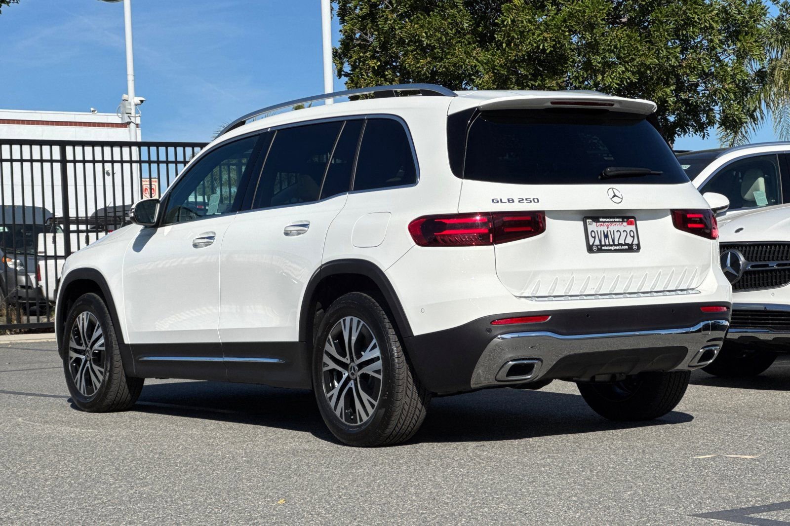 Certified 2025 Mercedes-Benz GLB 250 image 6