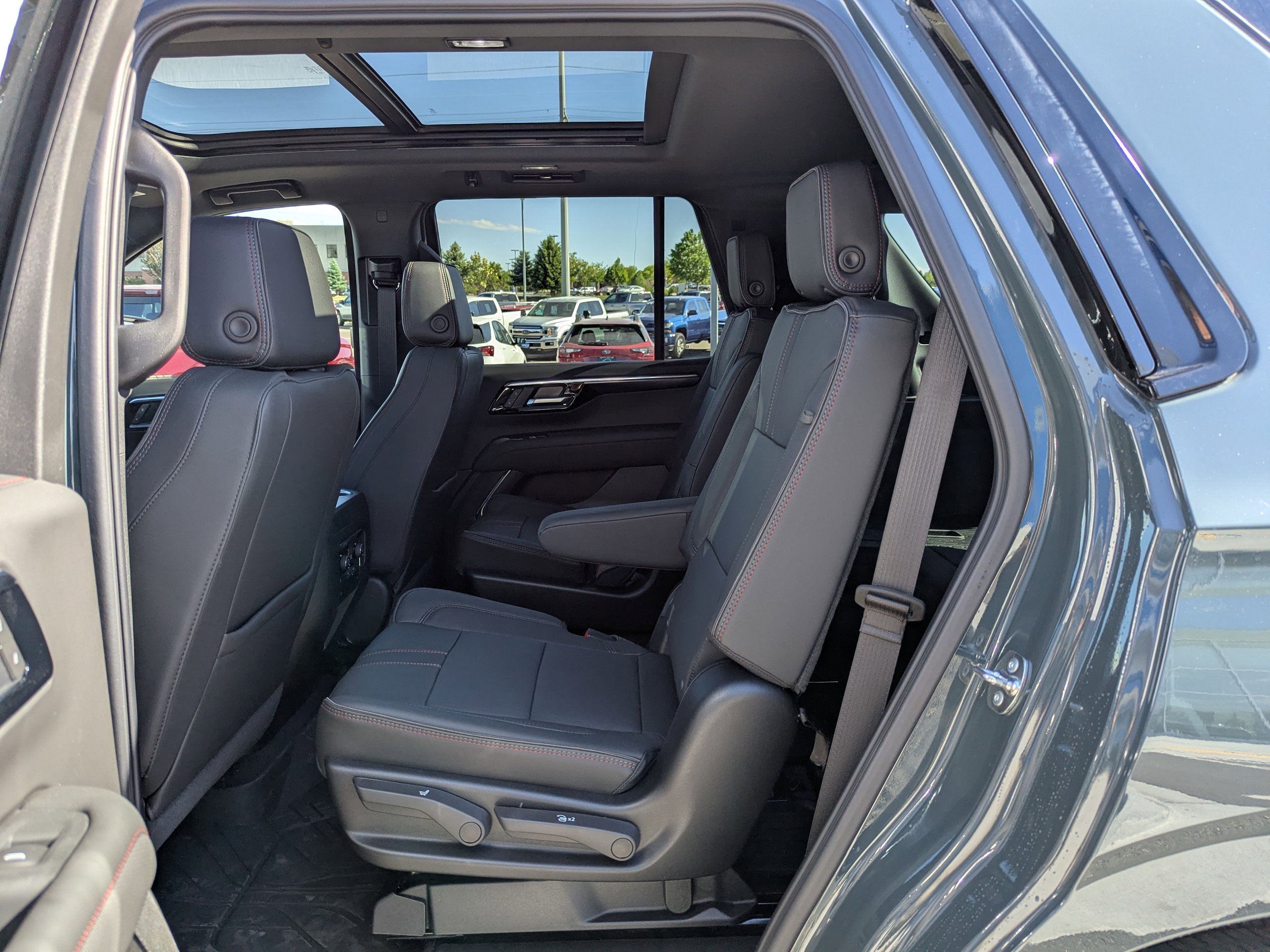 New 2026 Chevrolet Tahoe RST w/ RST Capability Package AWD/4WD image 32