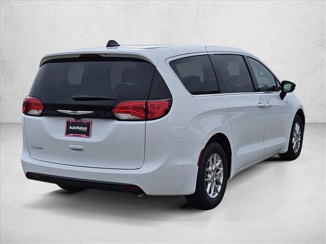 New 2025 Chrysler Voyager LX FWD image 5