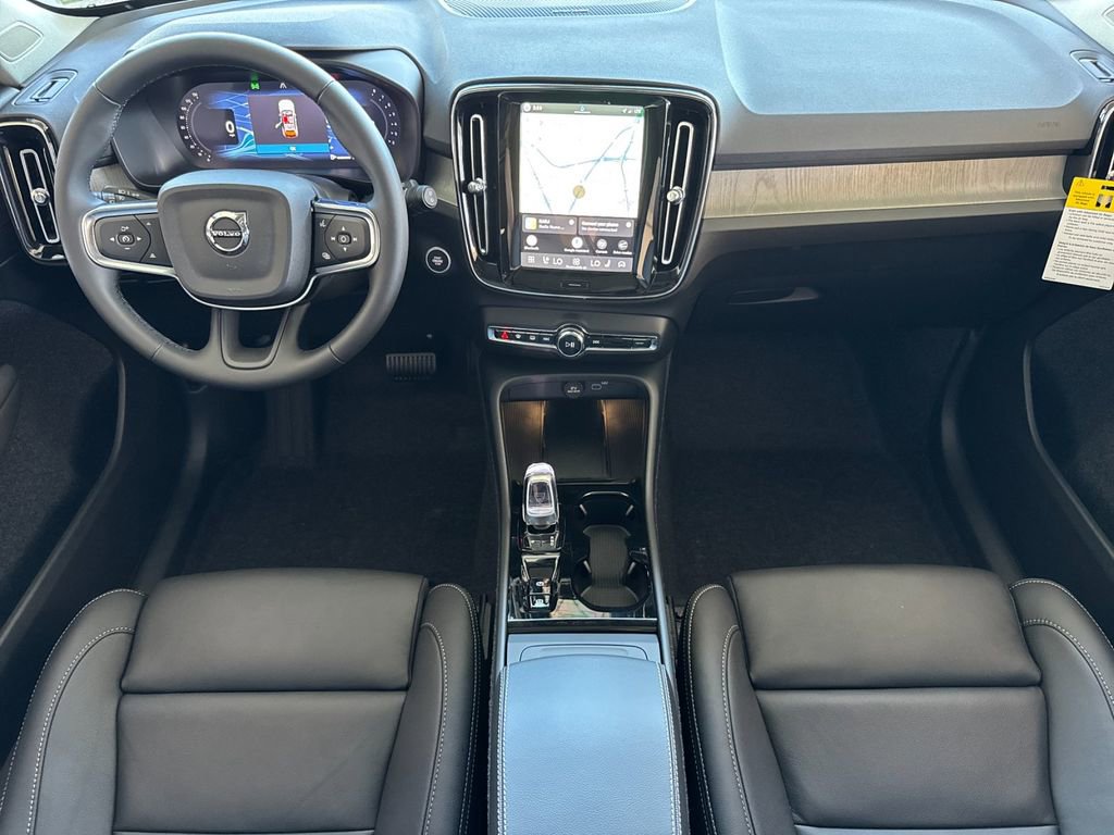 New 2026 Volvo XC40 B5 Plus w/ Climate Package image 12