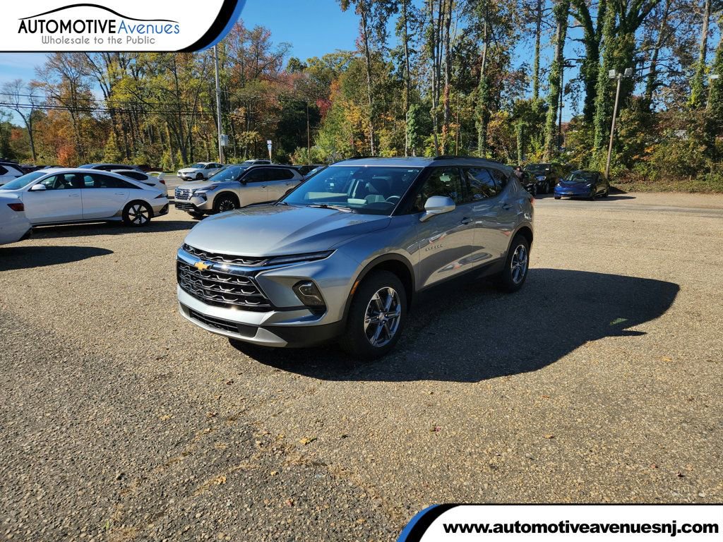 Used 2023 Chevrolet Blazer LT w/ Convenience Package image 1