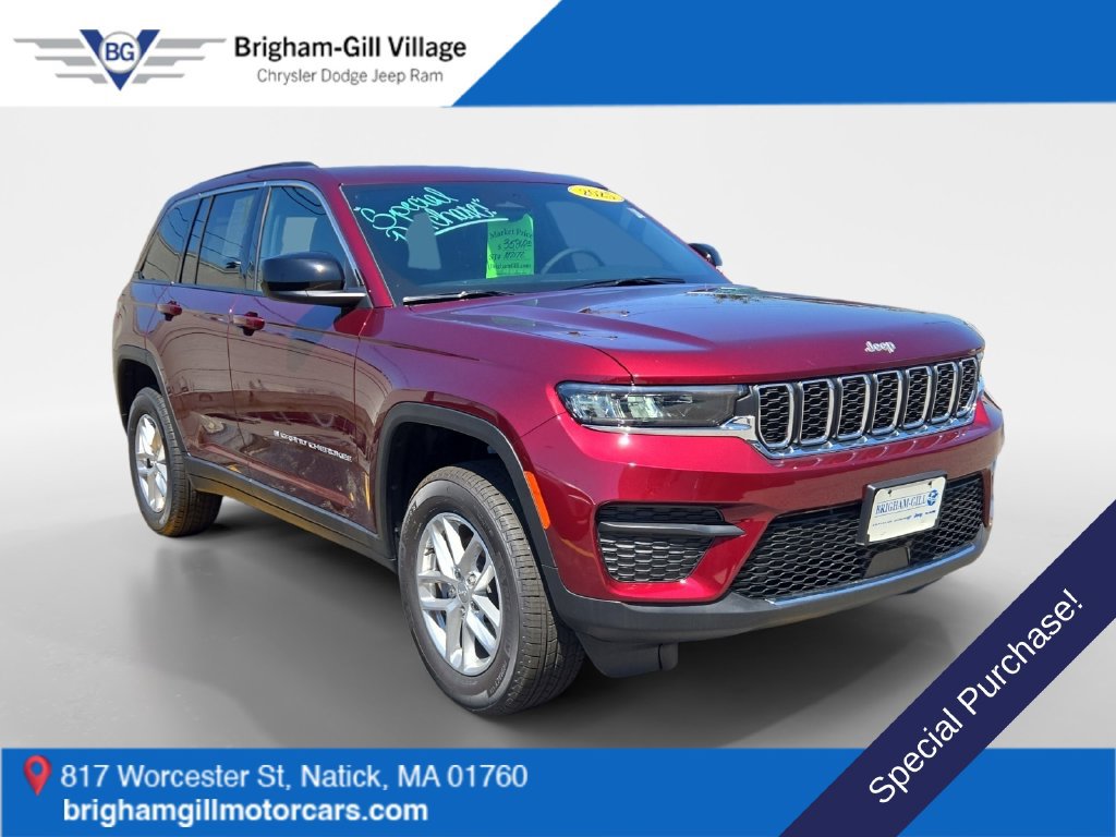 Used 2025 Jeep Grand Cherokee Laredo X w/ Luxury Tech Group I AWD/4WD image 1