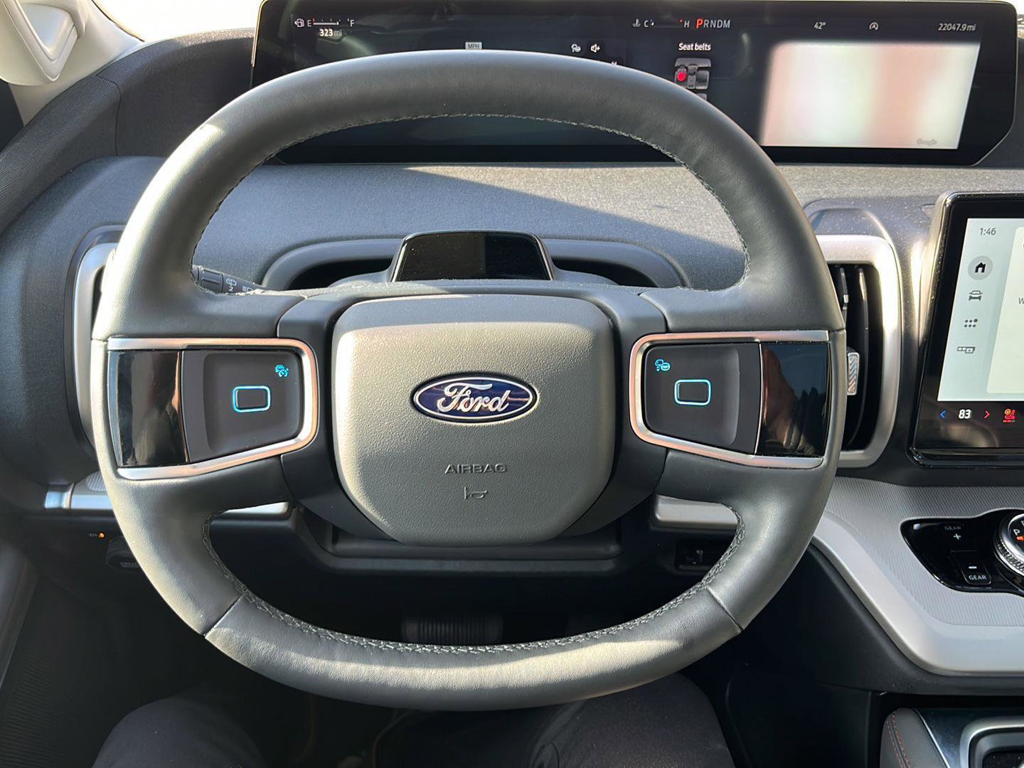 Used 2025 Ford Expedition Active image 13