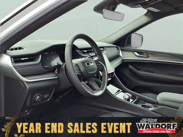 New 2025 Jeep Grand Cherokee Limited image 8
