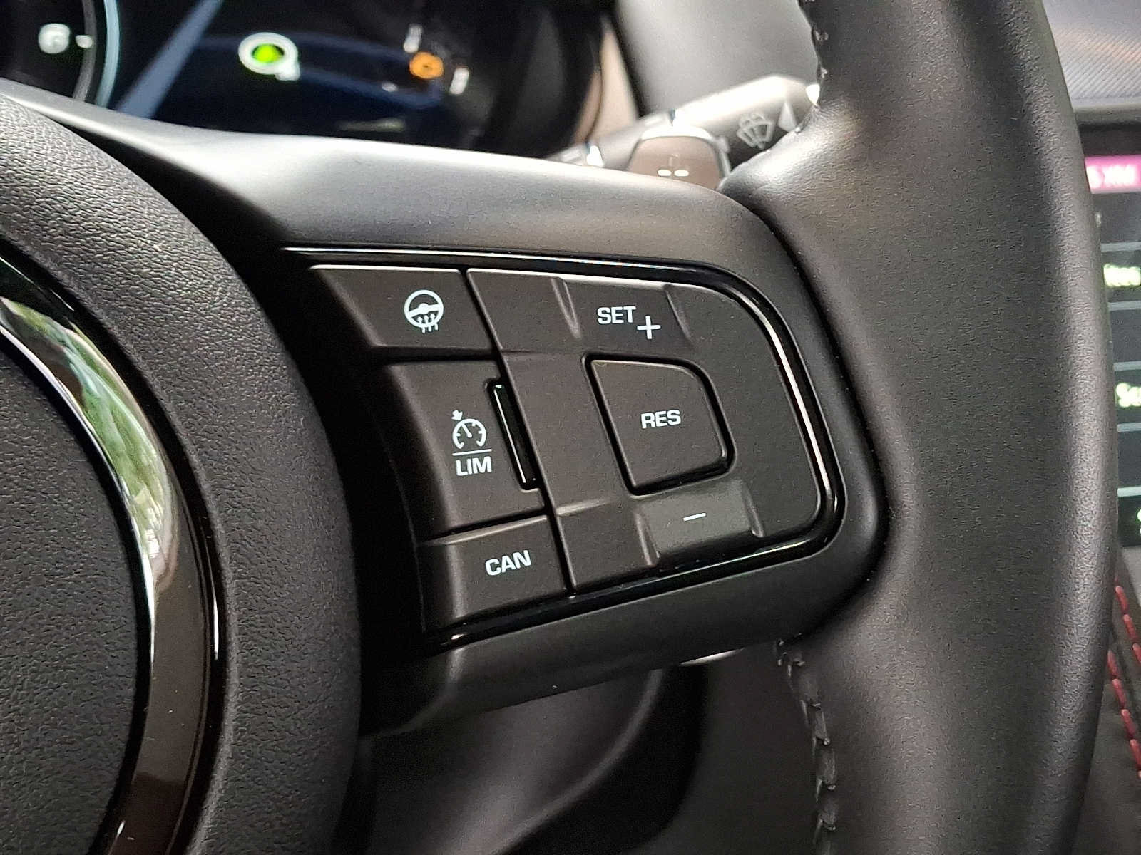 Used 2023 Jaguar F-TYPE R-Dynamic AWD/4WD image 21
