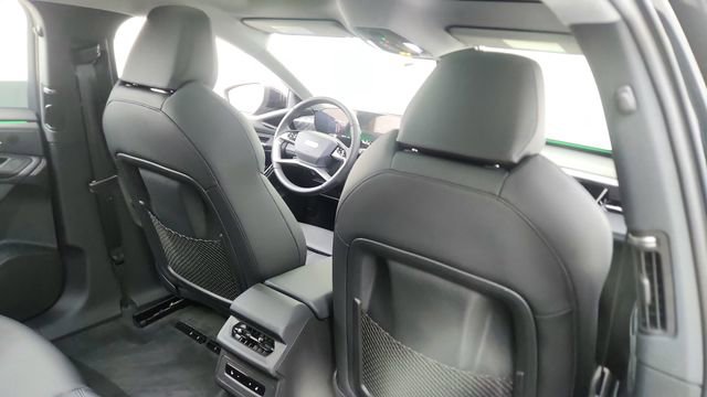 Used 2025 Audi A6 e-tron Prestige w/ Black Warm Weather Package image 27