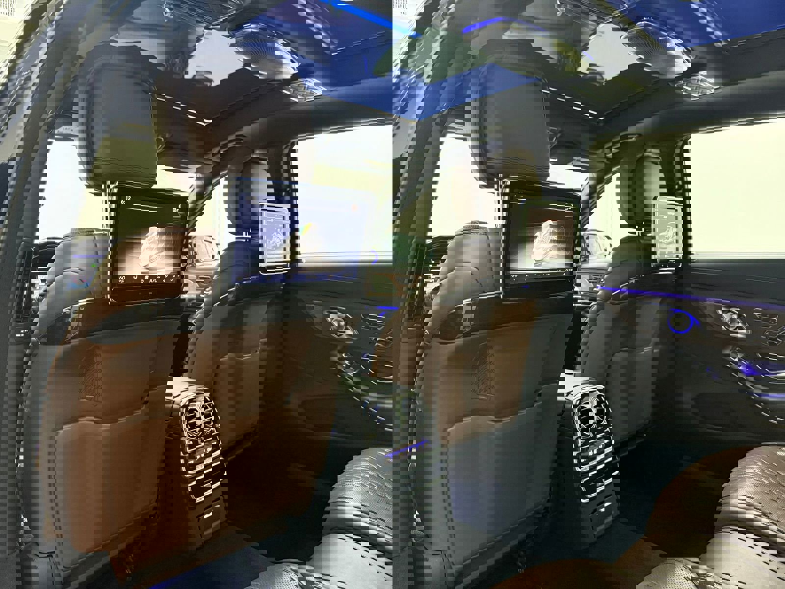 Used 2017 Mercedes-Benz Maybach S 550 4MATIC image 42