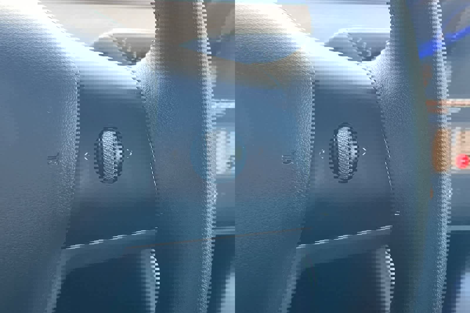 Used 2021 Tesla Model Y Standard Range image 29