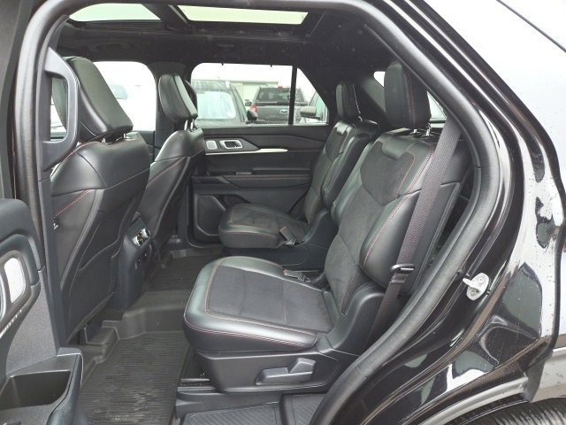 Certified 2025 Ford Explorer ST image 47