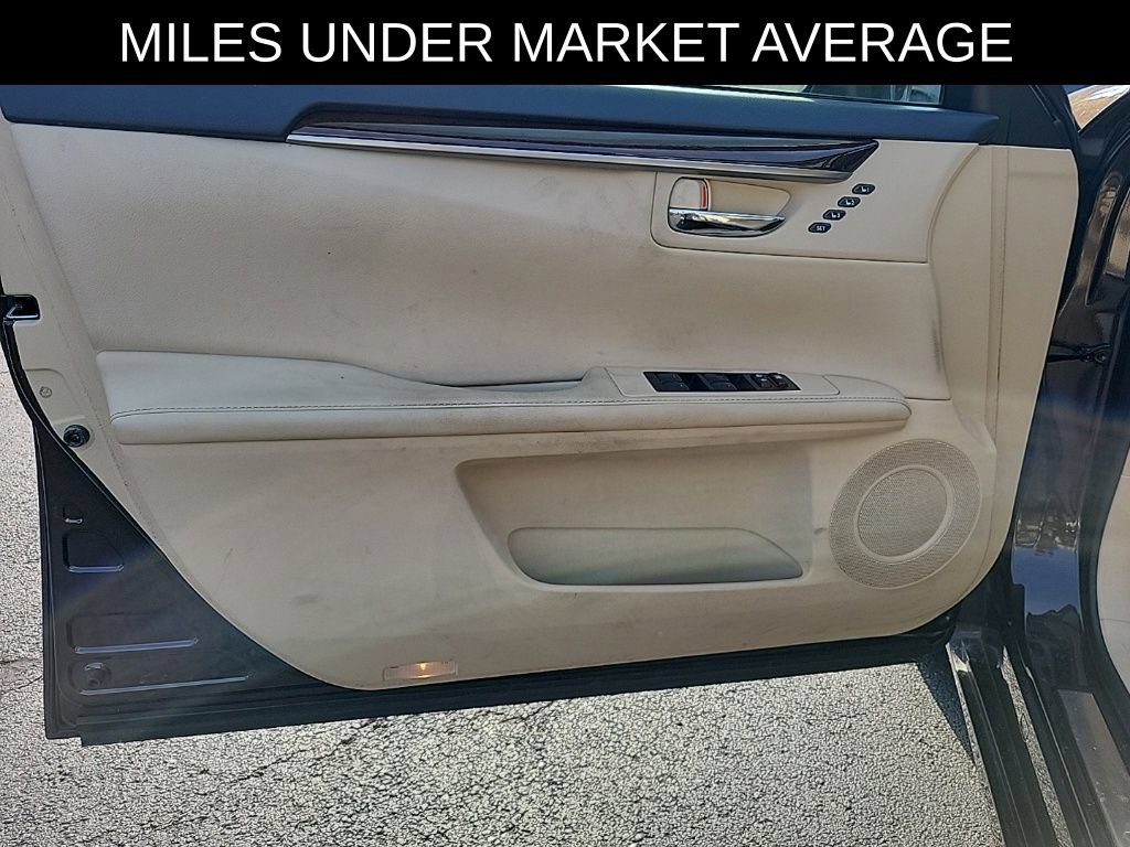 Used 2015 Lexus ES 350 w/ Luxury Package FWD image 18