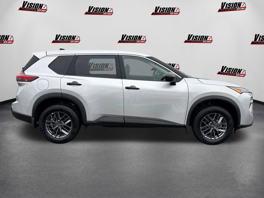 Certified 2025 Nissan Rogue S image 4