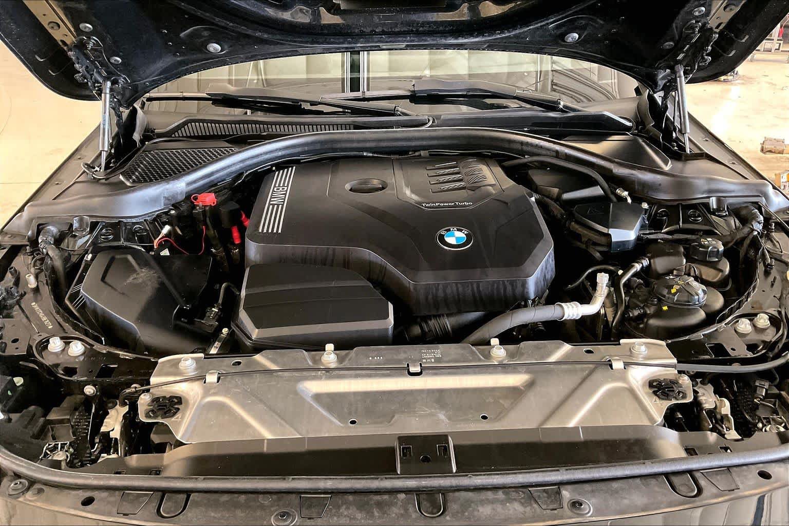 Used 2024 BMW 230i Coupe w/ Premium Package RWD image 28