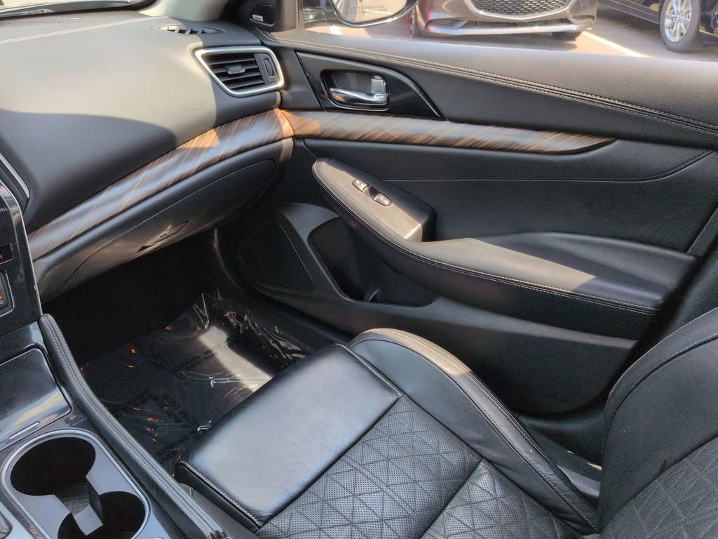 Used 2018 Nissan Maxima Platinum FWD image 15