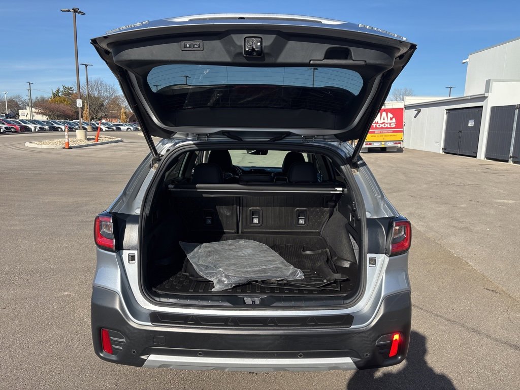 Used 2022 Subaru Outback Limited w/ Popular Package #2 image 7