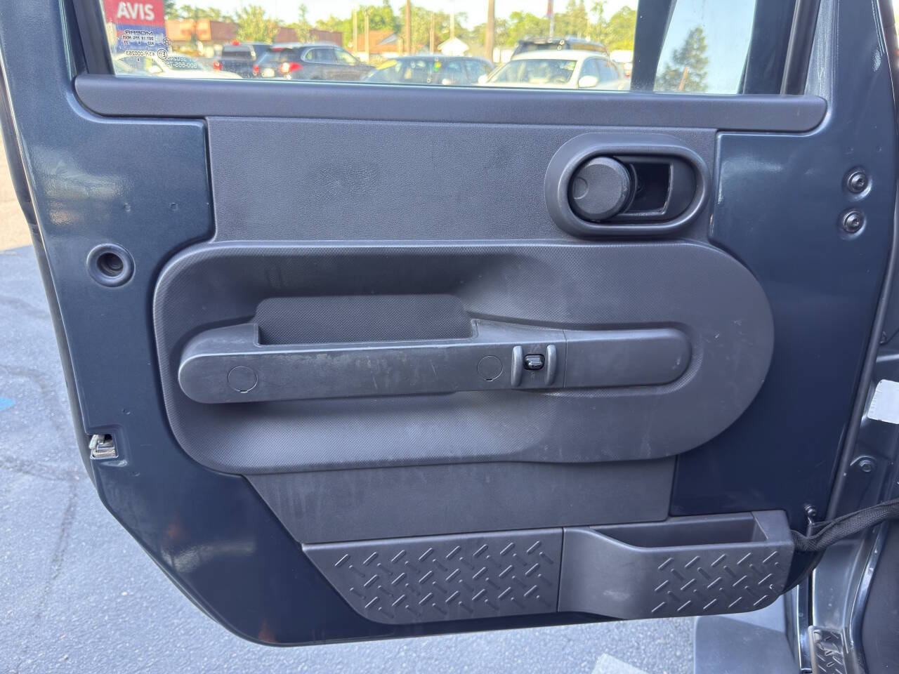 Used 2007 Jeep Wrangler Sahara w/ Dual Top Group AWD/4WD image 10
