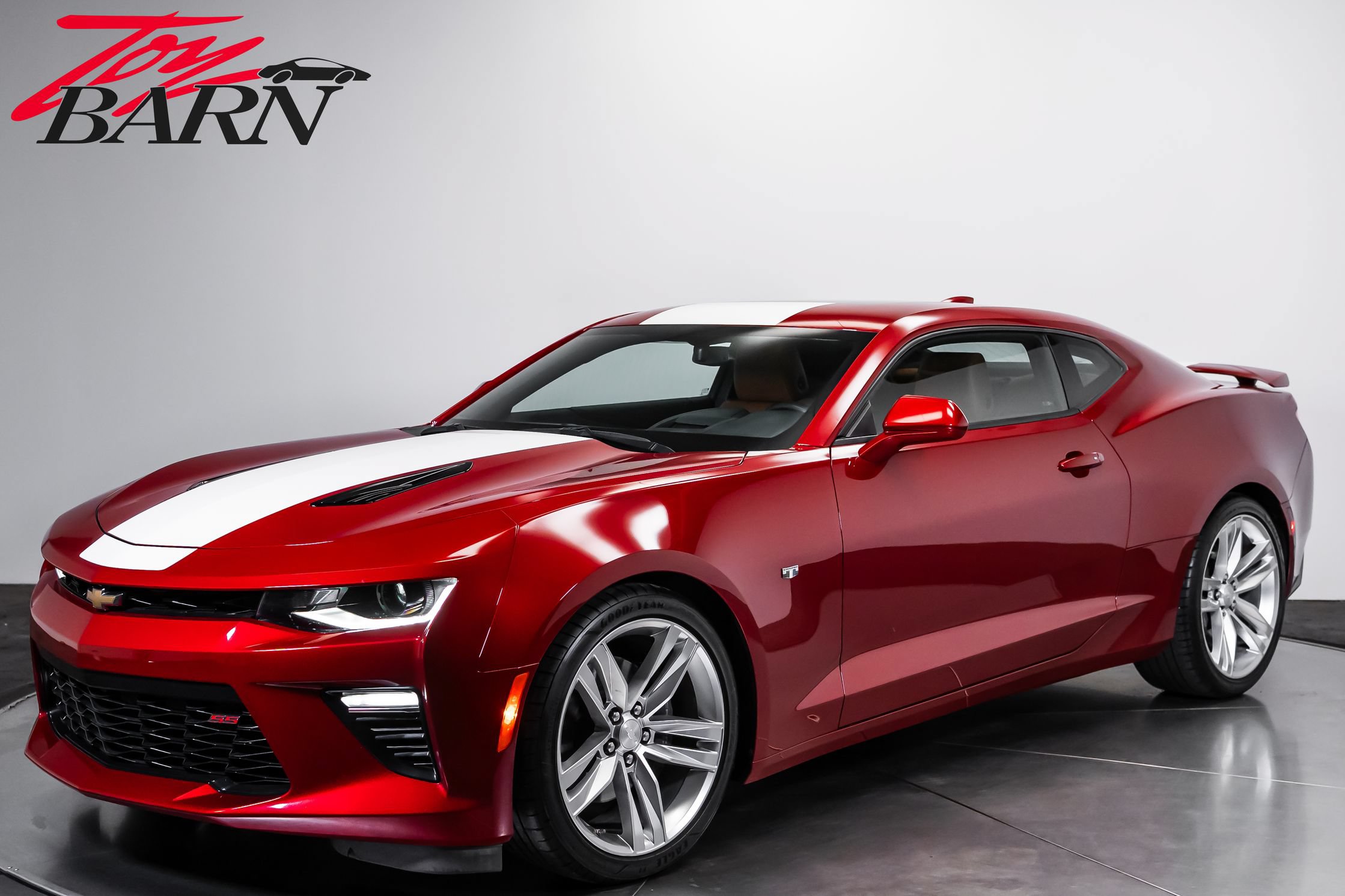 Used 2016 Chevrolet Camaro SS RWD image 1