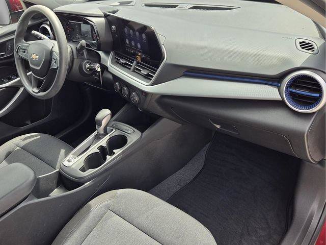 Certified 2024 Chevrolet Trax LS w/ LS Convenience Package FWD image 18