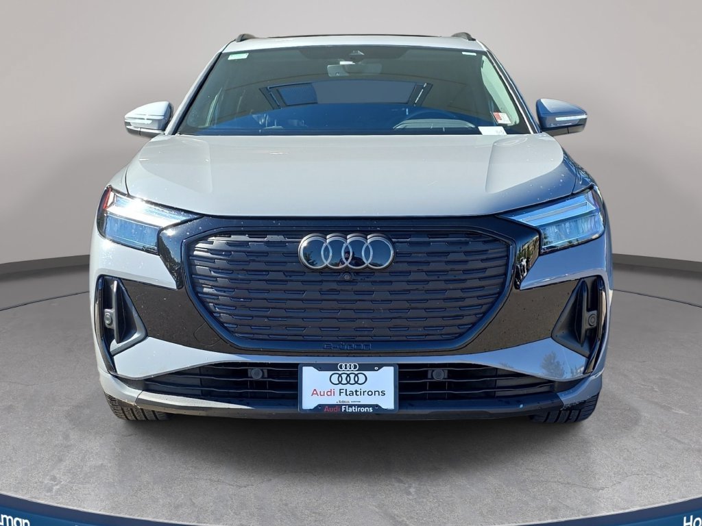 Used 2024 Audi Q4 e-tron Premium Plus w/ Premium Plus AWD/4WD image 3