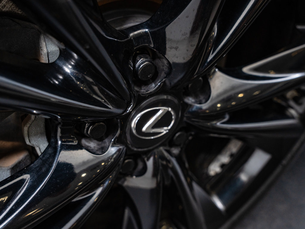Used 2021 Lexus ES 350 F Sport w/ Special Edition FWD image 8
