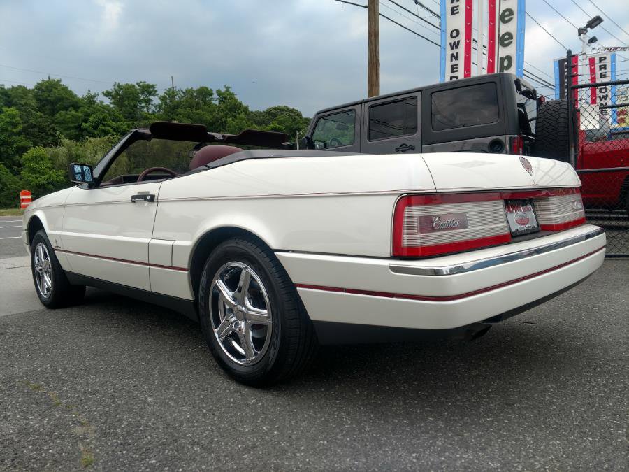 Used 1990 Cadillac Allante FWD image 6