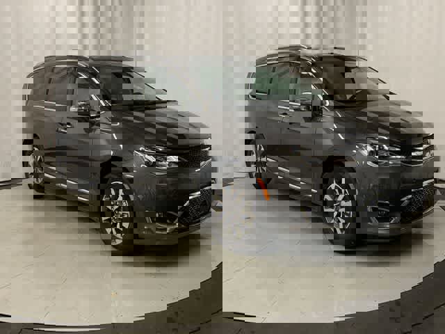 Used 2020 Chrysler Pacifica Limited w/ Advanced Safetytec Group FWD image 33