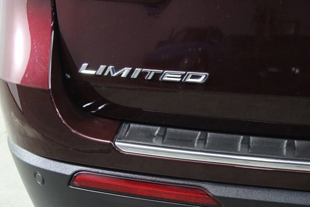 Used 2022 Ford Explorer Limited w/ Equipment Group 301A image 44