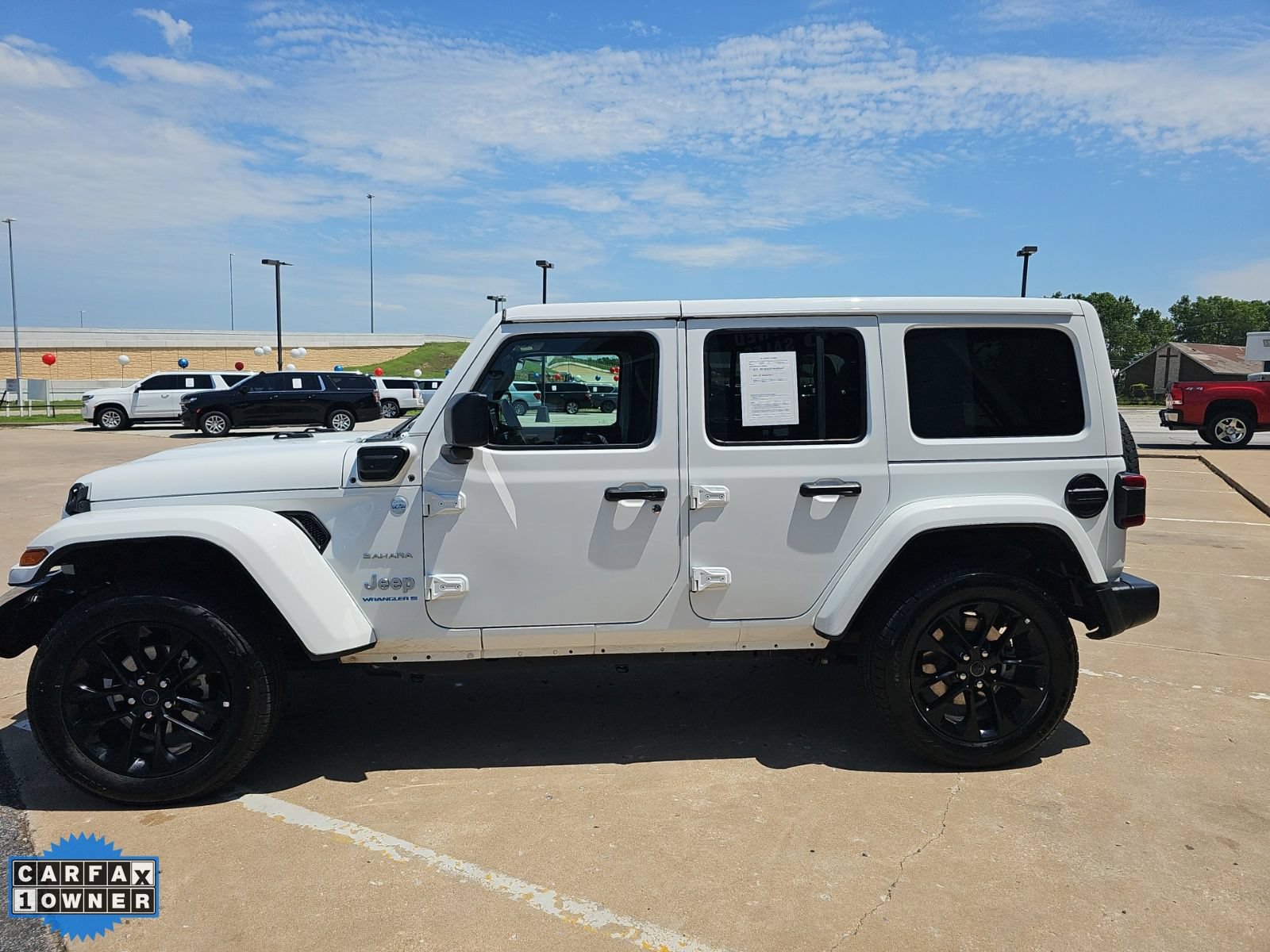 Used 2024 Jeep Wrangler Unlimited Sahara AWD/4WD image 8