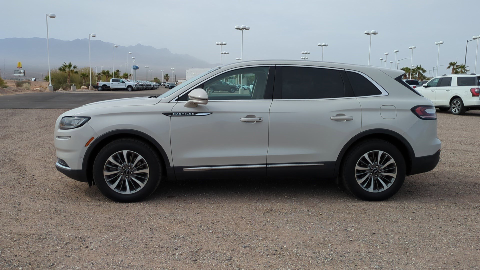 Used 2022 Lincoln Nautilus Reserve FWD image 6