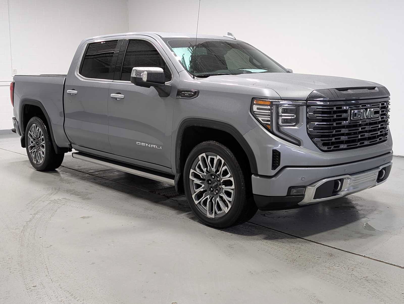 Certified 2024 GMC Sierra 1500 Denali Ultimate AWD/4WD image 7