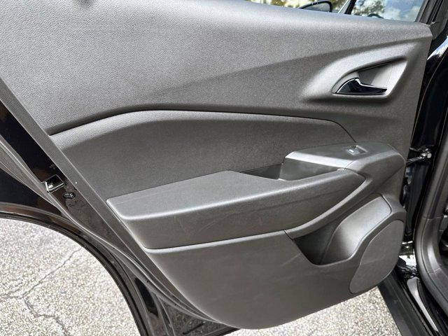 Used 2025 Chevrolet Trax ACTIV w/ Sunroof Package image 11