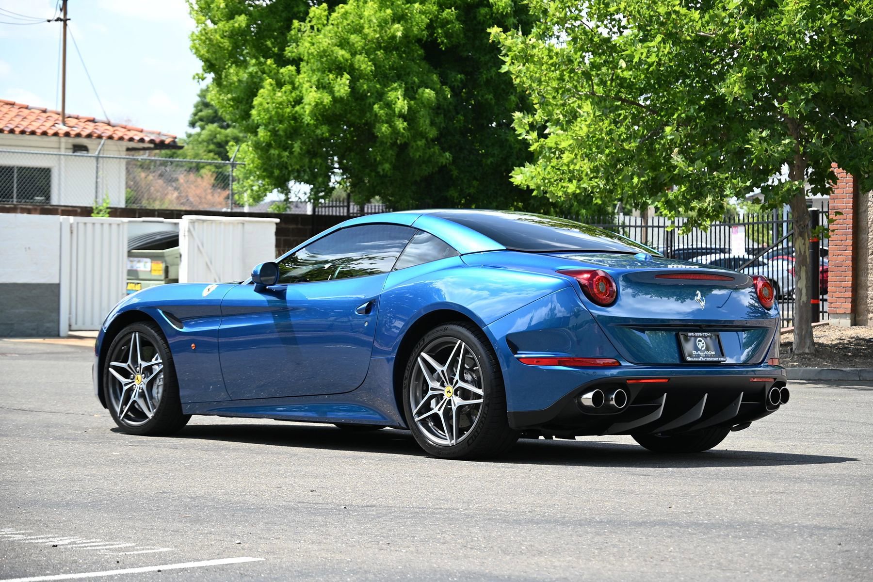Used 2015 Ferrari California T RWD image 10