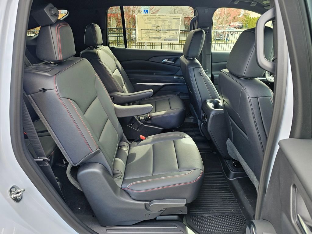 New 2026 Chevrolet Traverse Z71 w/ LPO, Floor Liner Package image 12