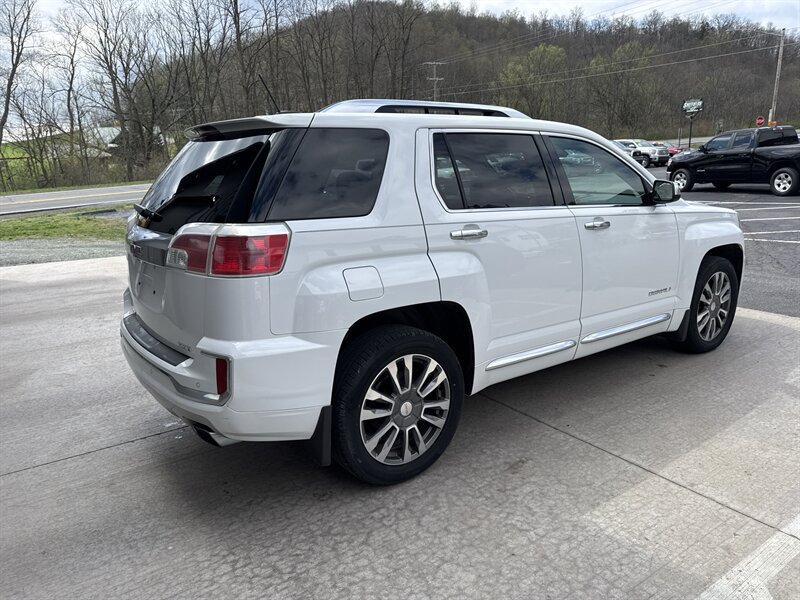 Used 2017 GMC Terrain Denali AWD/4WD image 4