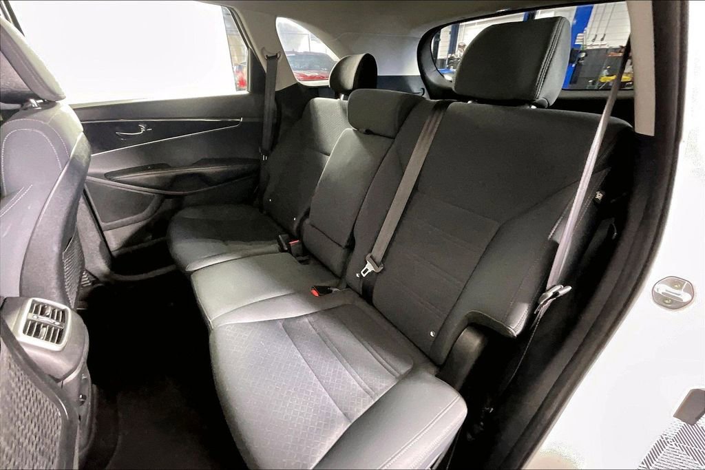 Used 2016 Kia Sorento FWD w/ LX Convenience Package image 35