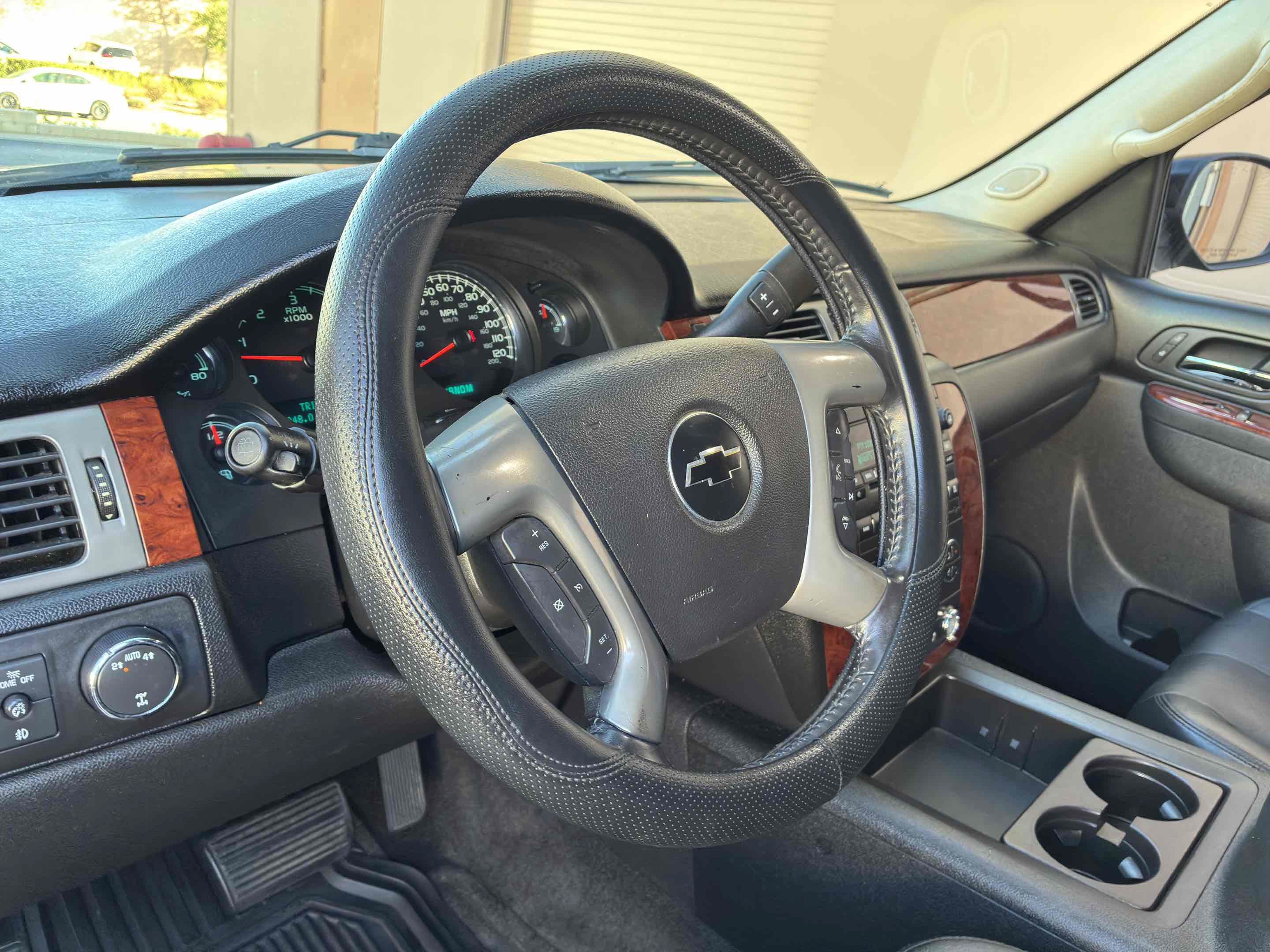 Used 2012 Chevrolet Tahoe LT AWD/4WD image 19