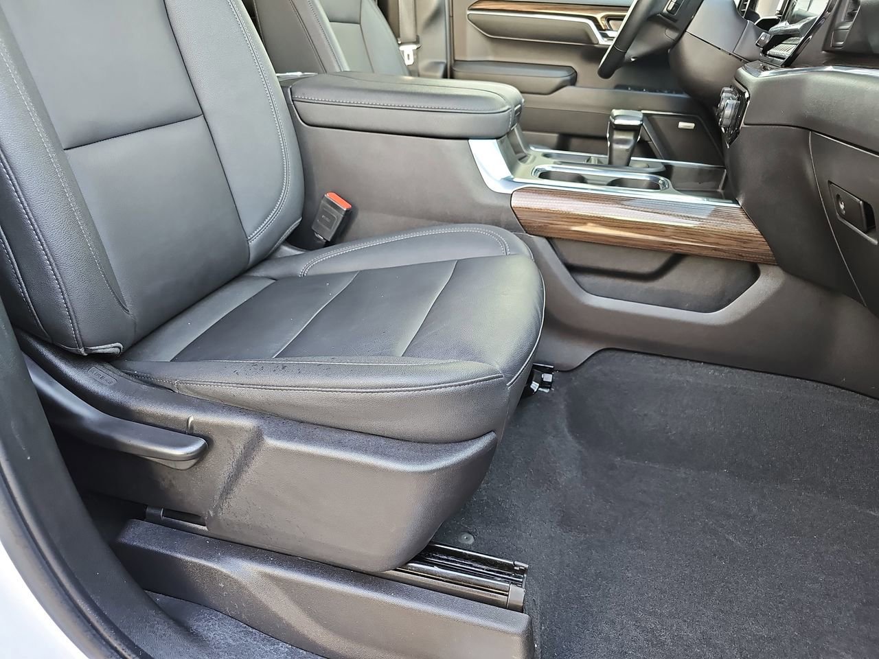 Certified 2024 Chevrolet Silverado 1500 LT Trail Boss w/ Convenience Package II image 13