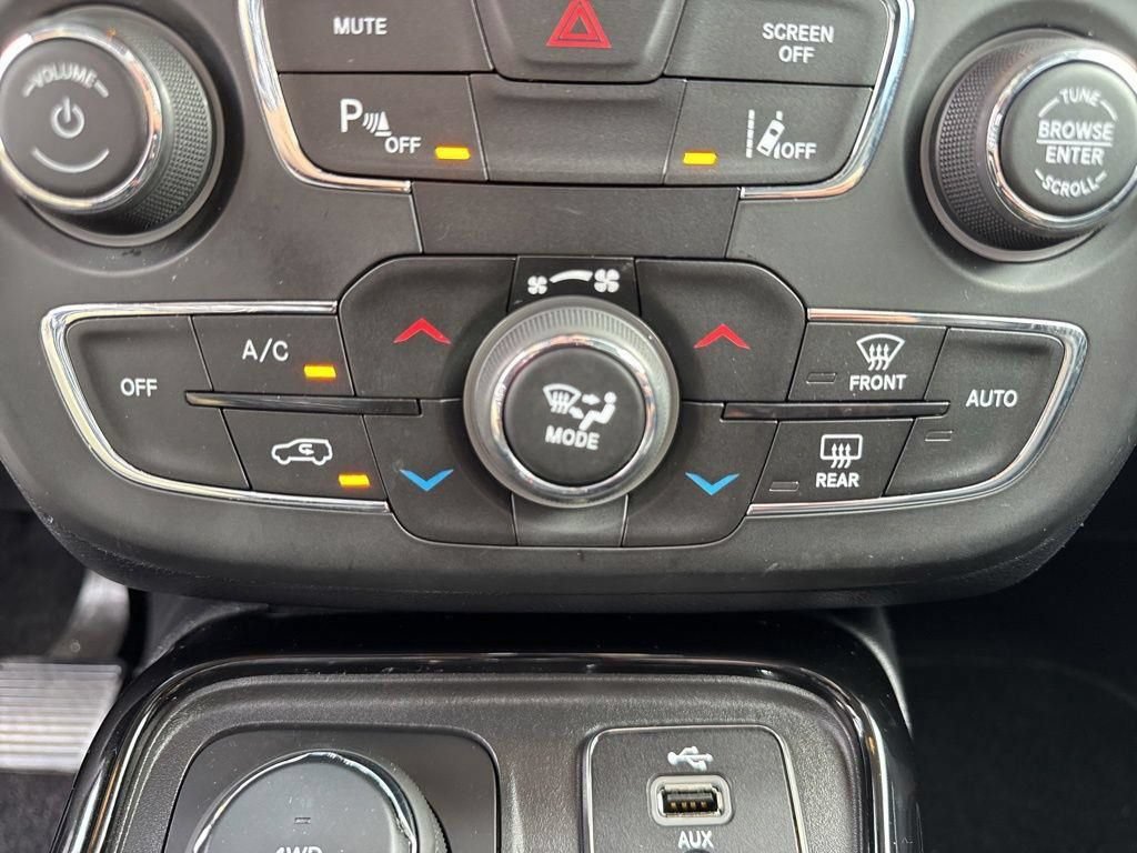 Used 2018 Jeep Compass Limited w/ Navigation Group AWD/4WD image 38