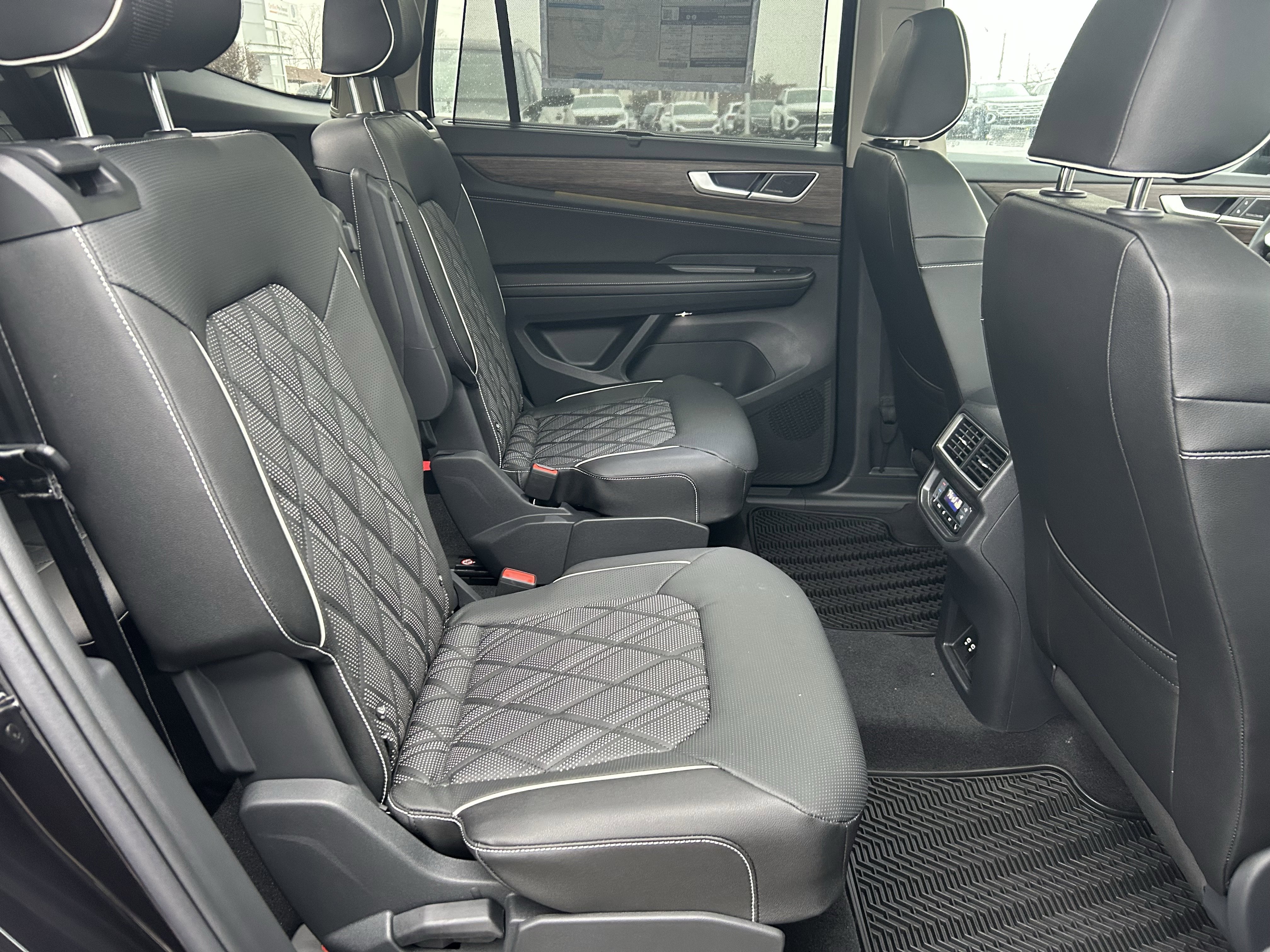 New 2026 Volkswagen Atlas SEL Premium R-Line image 27