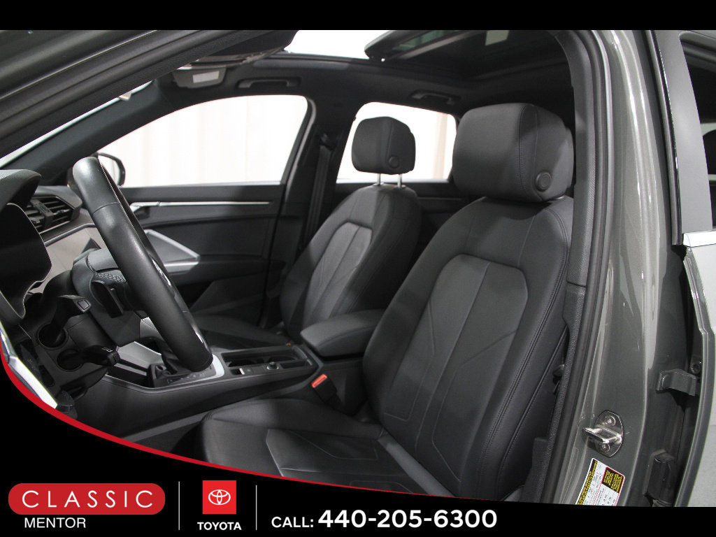 Used 2025 Audi Q3 2.0T Premium image 5